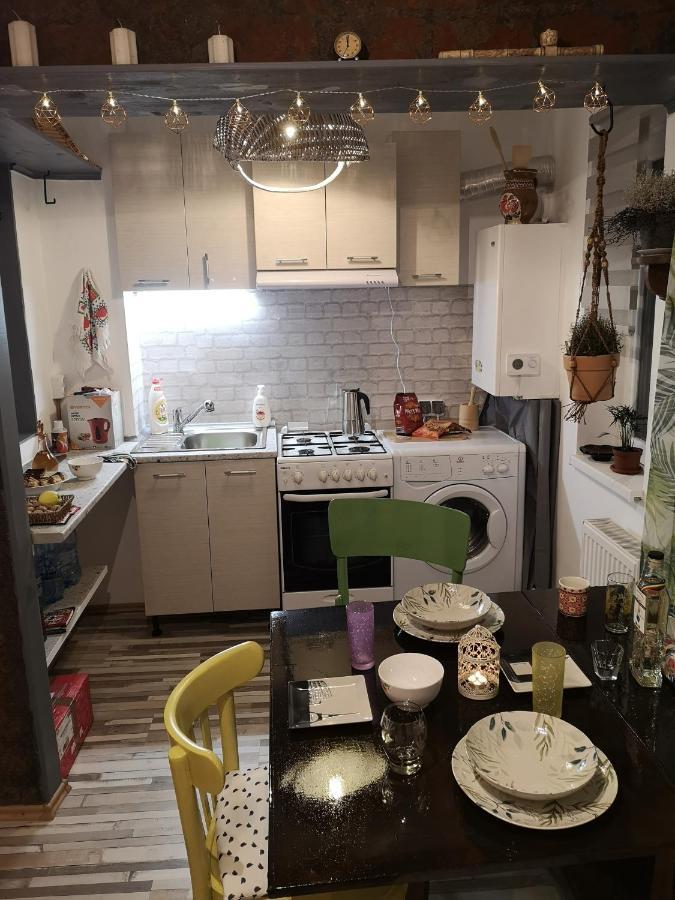 Little Modern Folk Apt Daire Vălenii de Munte Dış mekan fotoğraf